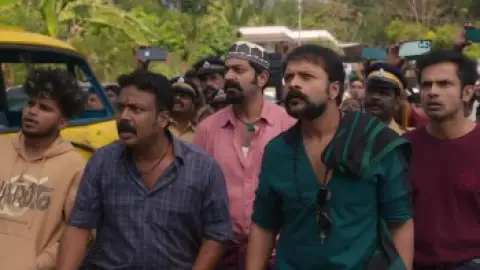 Still 6 of Aadu 3 (2026) DS4K WEB-DL [Hindi (DD5.1) & Malayalam] 4K 1080p 720p & 480p Dual Audio [x264/HEVC]