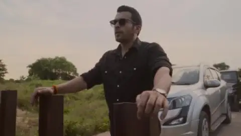 Still 2 of Mirzapur (Season 3) WEB-DL [Hindi DD5.1] 4K 1080p 720p & 480p [x264/HEVC] HD | [PrimeVideo Series] BONUS Episode