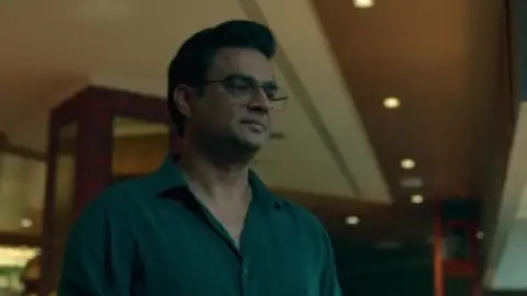 Still 6 of Aap Jaisa Koi (2025) WEB-DL [Hindi DD5.1] 4K 1080p 720p & 480p [x264/HEVC]