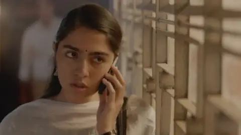 Still 6 of Sapta Sagaradaache Ello – Side A (2023) Hindi WEB-DL 1080p 720p & 480p x264 DD5.1