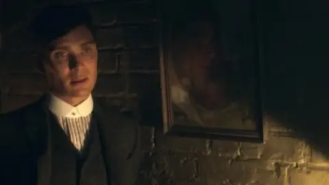 Still 2 of Peaky Blinders (Season 1) BluRay [Hindi (DD2.0) & English] 1080p 720p & 480p [x264/10Bit-HEVC] | [ALL Episodes] | TV Series