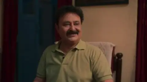 Still 4 of Gullak (Season 5) DS4K WEB-DL [Hindi DD5.1] 4K 1080p 720p & 480p [x264/HEVC] HD | [SonyLiv Series] [EP-07 Added]