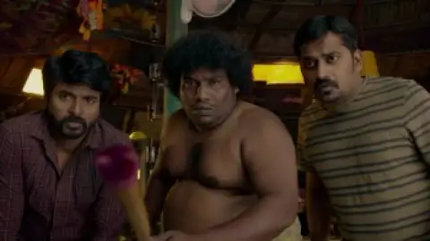 Still 3 of Ayalaan (2024) UNCUT DS4K WEB-DL [Hindi (DD5.1) & Tamil] 4K 1080p 720p & 480p Dual Audio [x264/10Bit-HEVC]