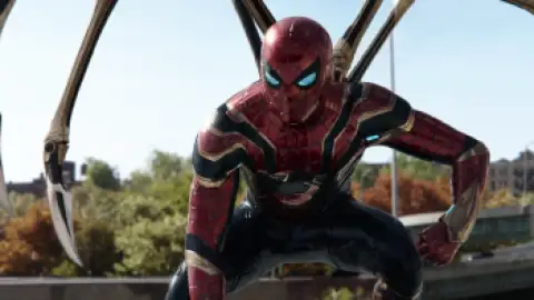 Still 3 of Spider-Man: No Way Home (2021) BluRay [English DD5.1] 1080p 720p & 480p x264/10Bit-HEVC [ENG Subs]