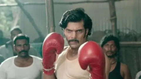 Still 3 of Sarpatta Parambarai (2021) UNCUT WEB-DL [Hindi (ORG 5.1) + Tamil] 1080p 720p & 480p Dual Audio [x264/HEVC]