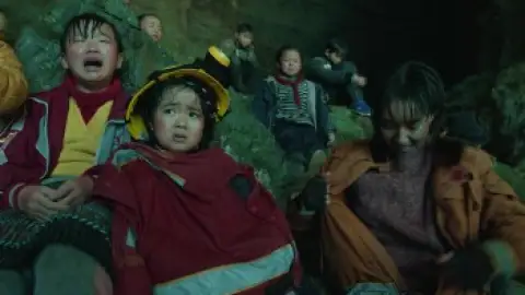 Still 8 of Cloudy Mountain (2021) BluRay [Hindi (ORG 5.1) & English] 1080p 720p & 480p Dual Audio [x264/10Bit-HEVC]