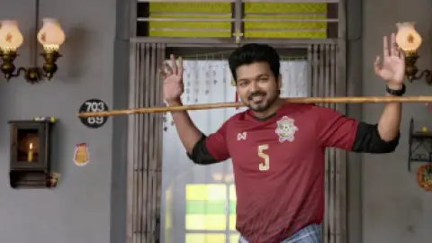 Still 1 of Bigil (2019) UNCUT WEB-DL [Hindi (DD5.1) & Tamil] 4K 1080p 720p & 480p Dual Audio [x264/10Bit-HEVC]