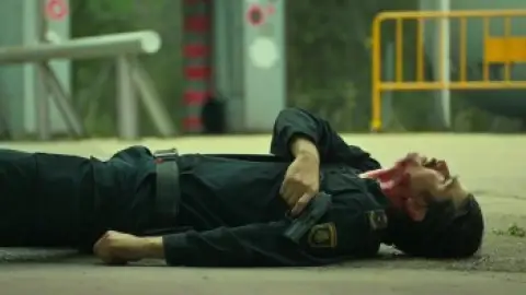Still 3 of Apocalypse Z: The Beginning of the End (2024) WEB-DL [Hindi (DD5.1) & English] 4K 1080p 720p & 480p Dual Audio [x264/10Bit-HEVC]
