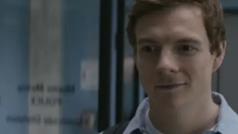 Still 6 of Dexter: Original Sin (Season 1) WEB-DL English 1080p 720p & 480p [x264/10Bit-HEVC] DDP5.1 | Primevideo Series