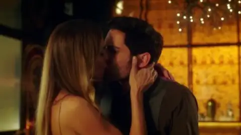 Still 2 of Lucifer (Season 3) WEB-DL [Hindi (DD5.1) & English] 1080p 720p & 480p x264 | NF Series