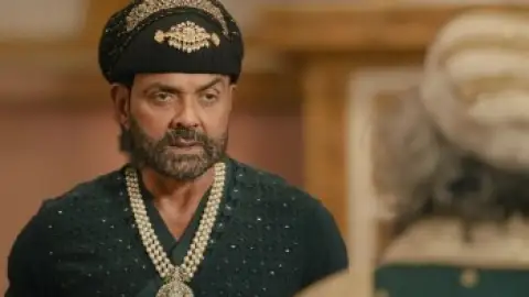 Still 3 of Hari Hara Veera Mallu (2025) WEB-DL [Hindi (DD5.1) & Telugu] 4K 1080p 720p & 480p Dual Audio [x264/10Bit-HEVC]