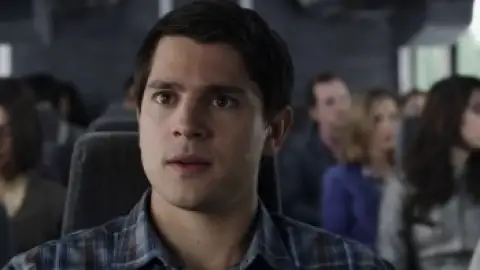 Still 1 of Final Destination 5 (2011) BluRay [Hindi (ORG 5.1) & English] 1080p 720p & 480p Dual Audio [x264/ESubs]