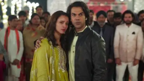 Still 8 of Vicky Vidya Ka Woh Wala Video (2024) WEB-DL [Hindi DD5.1] 4K 1080p 720p & 480p [x264/10Bit-HEVC]