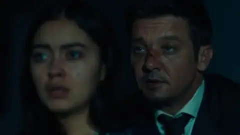 Still 6 of Mayor of Kingstown (Season 1) BluRay [English DD5.1] 1080p 720p & 480p [x264/ESubs]
