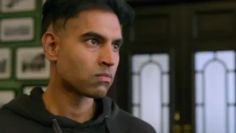 Still 8 of Kanneda (Season 1) WEB-DL [Hindi DD5.1] 4K 1080p 720p & 480p [x264/HEVC] HD | ALL Episodes [JioHotStar Series]