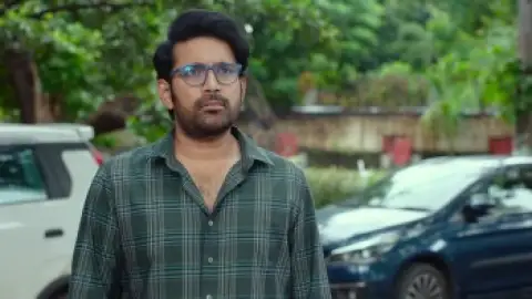 Still 2 of Santhana Prapthirasthu (2025) WEB-DL [Hindi (DD5.1) & Telugu] 1080p 720p & 480p Dual Audio [x264/HEVC]