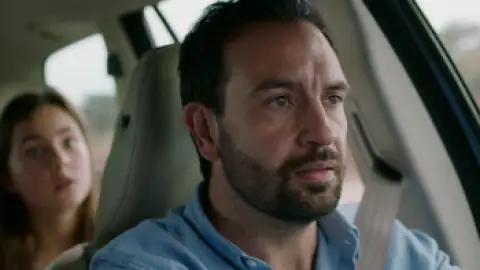 Still 2 of Tailgate (2019) WEB-DL [Hindi (ORG 2.0) + Dutch] 1080p 720p & 480p Dual Audio [x264/ESubs]