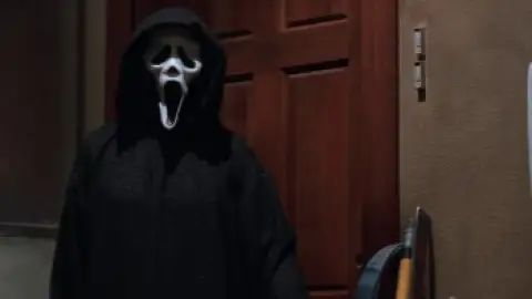 Still 3 of Scream (1996) REMASTERED BluRay [Hindi (DD2.0) & English] 1080p 720p & 480p Dual Audio [x264/10Bit-HEVC]