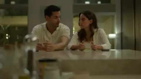 Still 3 of Fake Profile (Season 2) WEB-DL [Hindi (ORG 5.1) & English] 1080p 720p & 480p [x264/10Bit-HEVC] | [ALL Episodes] | NF Series