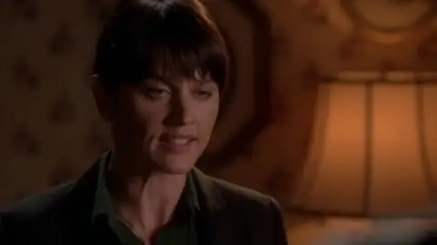 Still 2 of The Mentalist (Season 4) WEB-DL [English DD5.1] 1080p 720p & 480p [x264/ESubs] | Full Season