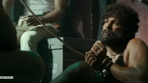 Still 3 of Pushpa: The Rise – Part 1 (2021) DS4K WEB-DL [Hindi (ORG 5.1) & Telugu] 4K 1080p 720p & 480p Dual Audio [x264/10Bit-HEVC]