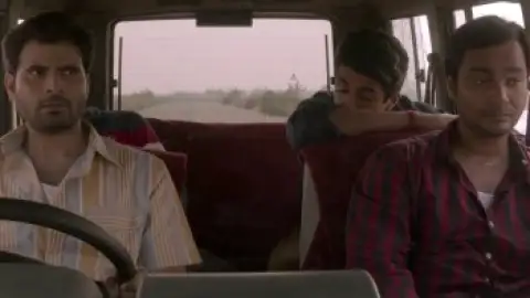 Still 1 of Rangbaaz (Season 1) WEB-DL Hindi 1080p 720p & 480p x264 DD2.0 | ZEE5 Series