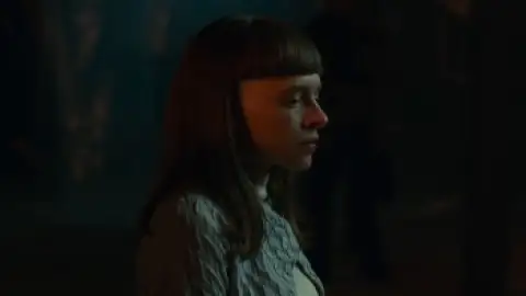 Still 2 of Bodies (Season 1) WEB-DL [Hindi (ORG 5.1) & English] 1080p 720p & 480p [x264/ESubs] | [ALL Episodes] | NF Series