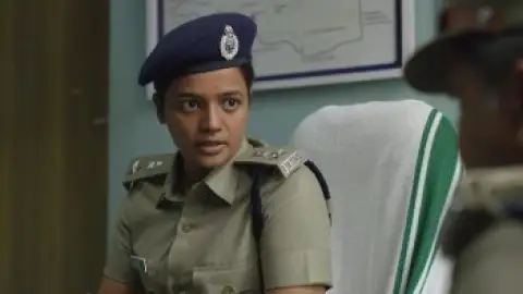 Still 4 of Iratta (2023) [Hindi – HQ/Studio Dub] DS4K WEB-DL 4K 1080p 720p 480p [x264/HEVC] HD | [Without-ADs]