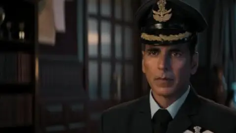 Still 5 of Sky Force (2025) PROPER WEB-DL [Hindi DD5.1] 4K 1080p 720p & 480p [x264/HEVC]