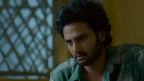 Still 4 of Maa Nanna Superhero (2024) UNCUT WEB-DL [Hindi (DD5.1) & Telugu] 1080p 720p & 480p [x264/HEVC]