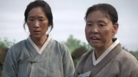 Still 4 of When Life Gives You Tangerines (Season 1) WEB-DL [Hindi (ORG 5.1) & English] 1080p 720p & 480p [x264/ESubs] NF Series | ALL Episodes