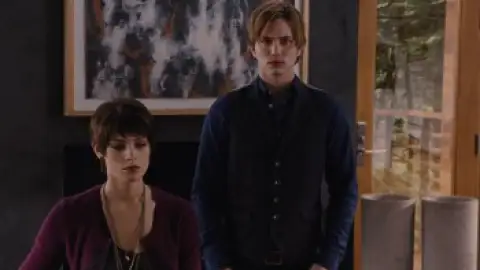 Still 6 of The Twilight Saga: Breaking Dawn – Part 1 (2011) EXTENDED BluRay [Hindi (ORG 5.1) & English] 1080p 720p & 480p [x264/10Bit-HEVC]