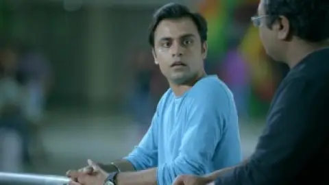 Still 1 of Panchayat (Season 1) WEB-DL [Hindi DD5.1] 4K 1080p 720p & 480p [x264/HEVC] HD | ALL Episodes [PrimeVideo Series]
