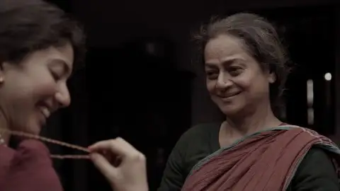 Still 4 of Viraata Parvam (2022) UNCUT WEB-DL [Hindi (ORG 5.1) + Telugu] 1080p 720p & 480p Dual Audio x264
