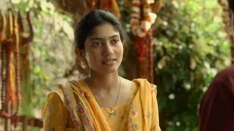 Still 2 of Thandel (2025) WEB-DL [Hindi (DD5.1) & Telugu] 1080p 720p & 480p Dual Audio [x264/HEVC] | [Exclusive By ]