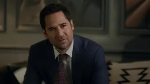 Still 3 of The Lincoln Lawyer (Season 4) WEB-DL [Hindi (DD5.1) & English] 1080p 720p & 480p Dual Audio [x264/ESubs] | NF Series