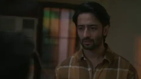 Still 6 of Ab Hoga Hisaab (Season 1) WEB-DL [Hindi DD5.1] 4K 1080p 720p & 480p [x264/ESubs] | PrimeVideo Series