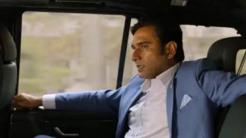 Still 1 of Lootere (Season 1) WEB-DL [Hindi DD5.1] 1080p 720p & 480p [x264/10Bit-HEVC] HD | ALL Episodes [HotStar Series]