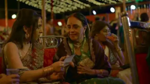 Still 1 of Raat Akeli Hai (2020) WEB-DL [Hindi DD5.1] 1080p 720p & 480p [x264/HEVC]