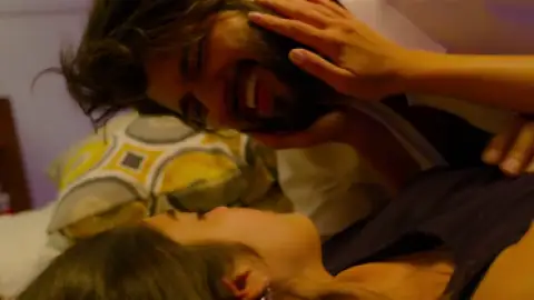 Still 5 of World Famous Lover (2020) UNCUT WEB-DL Dual Audio [Hindi & Telugu] 1080p 720p 480p [x264/HEVC] HD