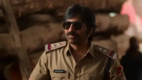 Still 1 of Mass Jathara (2025) DS4K WEB-DL [Hindi (DD5.1) & Telugu] 4K 1080p 720p & 480p Dual Audio [x264/10Bit-HEVC]