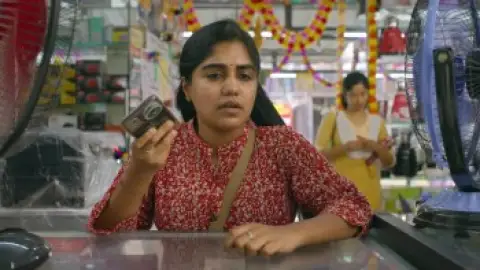Still 3 of Pennum Porattum (2026) WEB-DL [Hindi (DD5.1) & Malayalam] 1080p 720p & 480p Dual Audio [x264/HEVC]