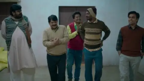 Still 4 of Panchayat (Season 4) WEB-DL [Hindi DD5.1] 4K 1080p 720p & 480p [x264/HEVC] HD | ALL Episodes [PrimeVideo Series]