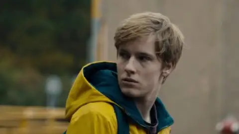 Still 1 of Dark (Season 2) WEB-DL [English (ORG 5.1) & German] 1080p 720p & 480p x264 Dual Audio DD5.1