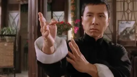 Still 1 of Ip Man (2008) BluRay [Hindi (ORG 2.0) & English] 4K 1080p 720p & 480p [x264/10Bit-HEVC]