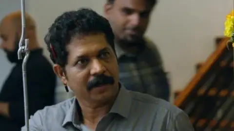 Still 2 of Sarvam Maya (2025) DS4K WEB-DL [Hindi (DD5.1) & Malayalam] 4K 1080p 720p & 480p Dual Audio [x264/10Bit-HEVC]