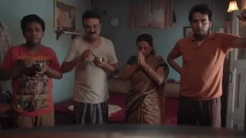 Still 6 of Gullak (Season 2) WEB-DL Hindi [DD2.0] 1080p 720p & 480p x264 | SonyLiv Series