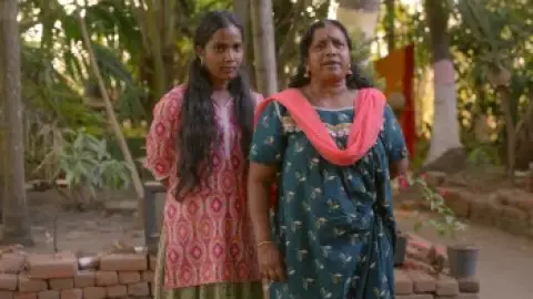 Still 5 of Pennum Porattum (2026) WEB-DL [Hindi (DD5.1) & Malayalam] 1080p 720p & 480p Dual Audio [x264/HEVC]