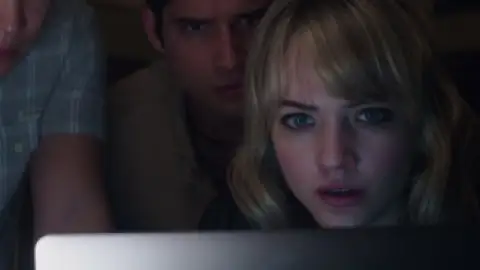 Still 4 of Truth or Dare (2018) BluRay [Hindi (ORG 5.1) & English] 1080p 720p & 480p Dual Audio [x264/10Bit-HEVC]