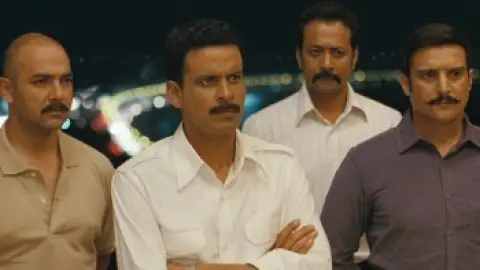 Still 2 of Special 26 (2013) BluRay [Hindi DD5.1] 1080p 720p & 480p [x264/HEVC]
